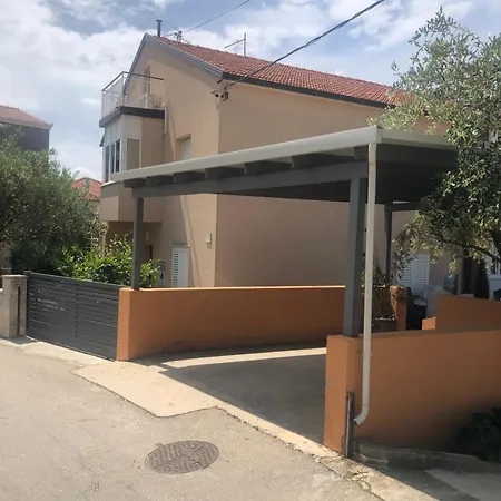 Longo Trogir