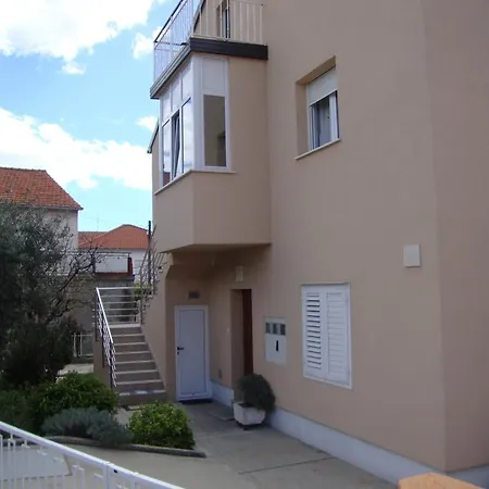 Longo Trogir